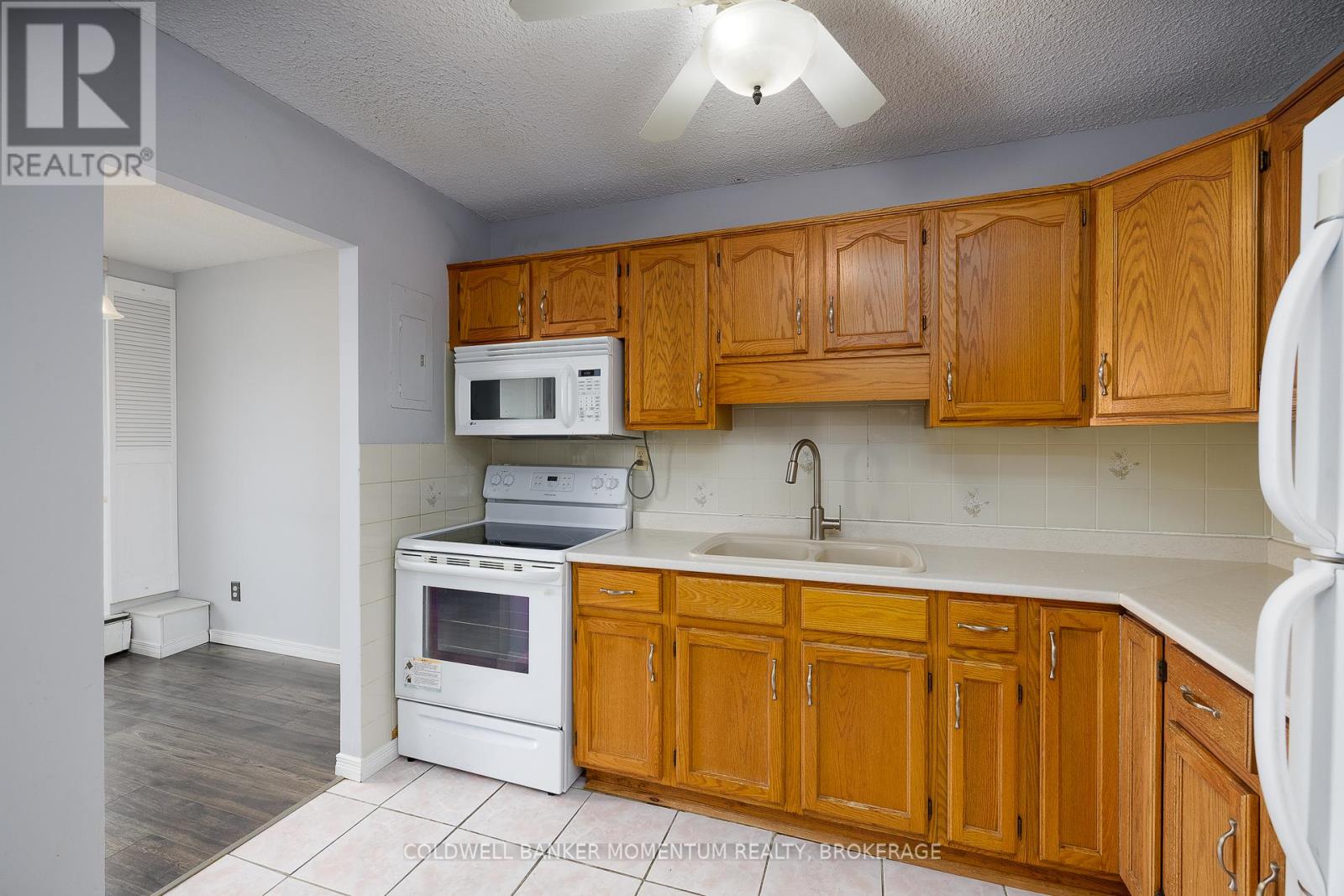 1002 - 365 Geneva Street, St. Catharines, Ontario  L2N 5S7 - Photo 10 - X13448292