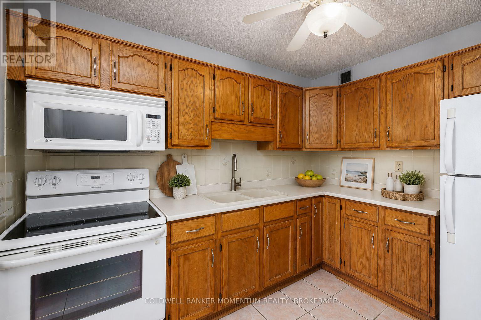 1002 - 365 Geneva Street, St. Catharines, Ontario  L2N 5S7 - Photo 9 - X13448292