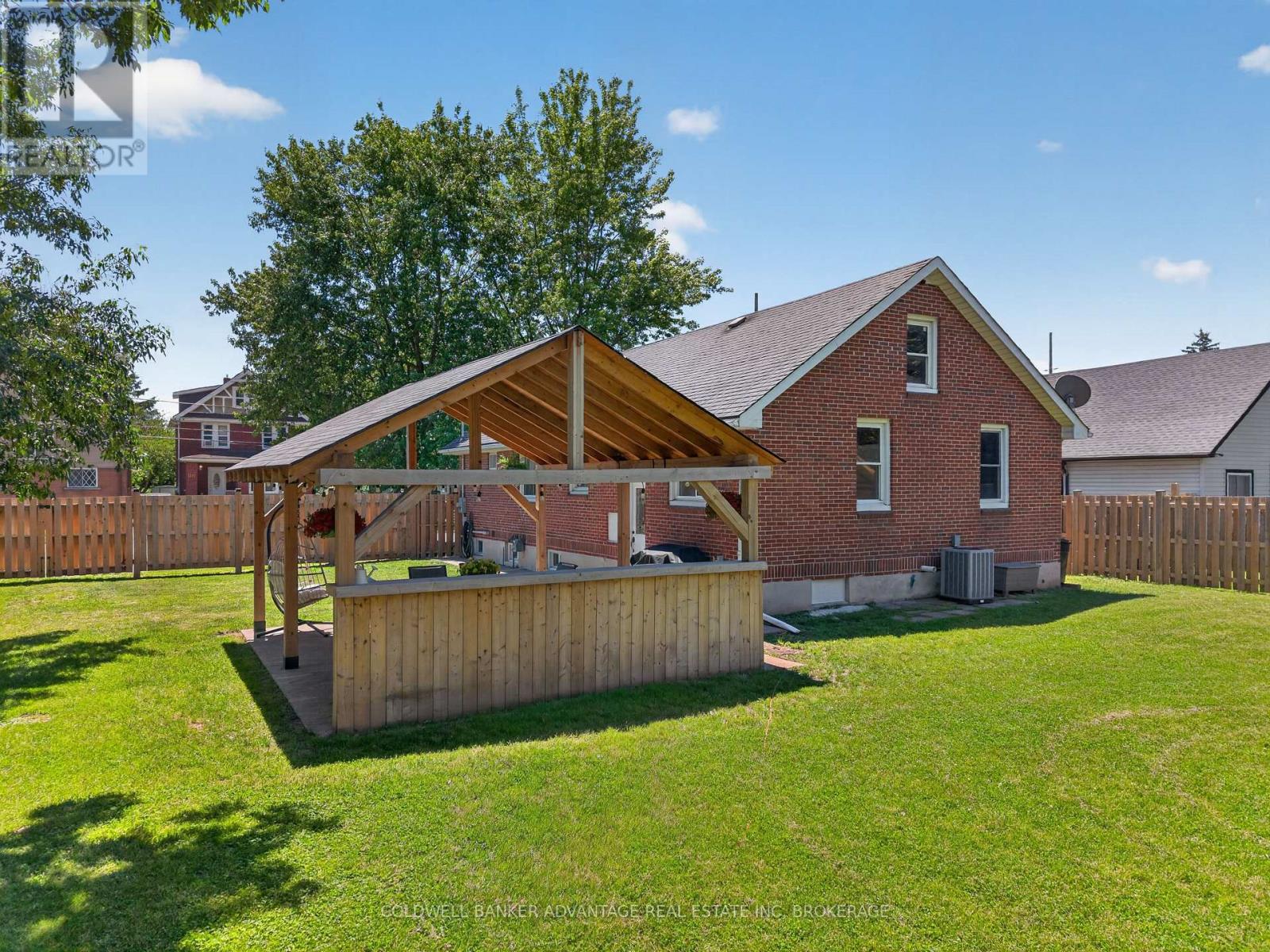 286 Gilmore Road E, Fort Erie, Ontario  L2A 2M8 - Photo 18 - X13449016