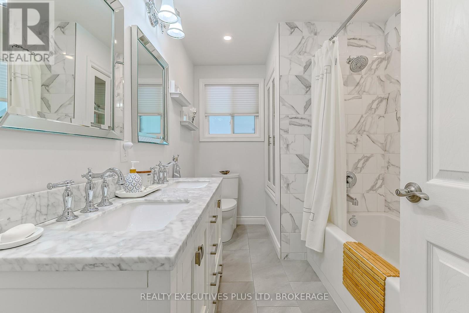 2560 Lepp Avenue, Niagara Falls, Ontario  L2J 3G3 - Photo 15 - X13449264
