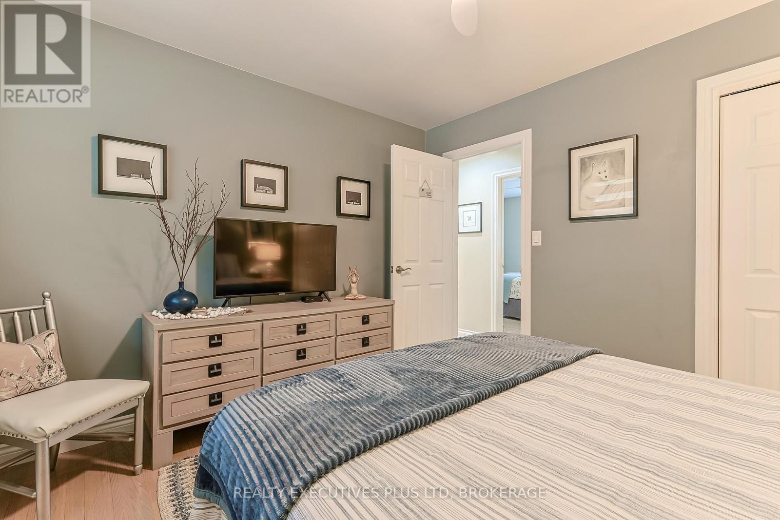 2560 Lepp Avenue, Niagara Falls, Ontario  L2J 3G3 - Photo 17 - X13449264