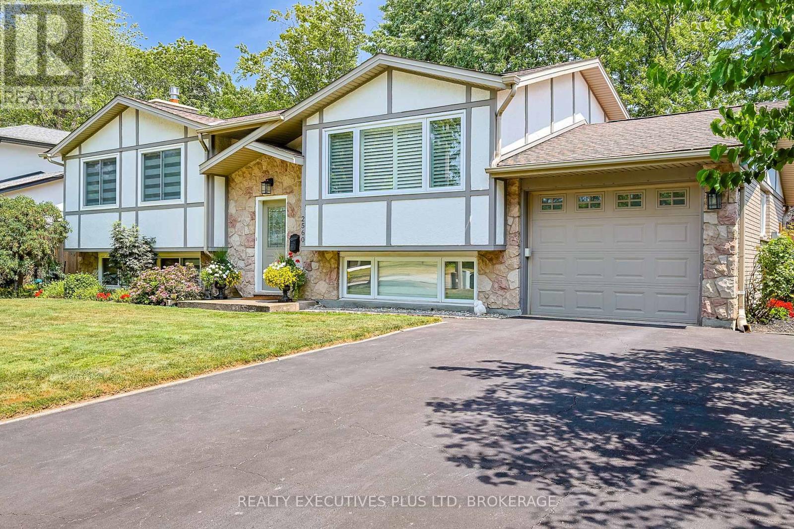 2560 Lepp Avenue, Niagara Falls, Ontario  L2J 3G3 - Photo 5 - X13449264