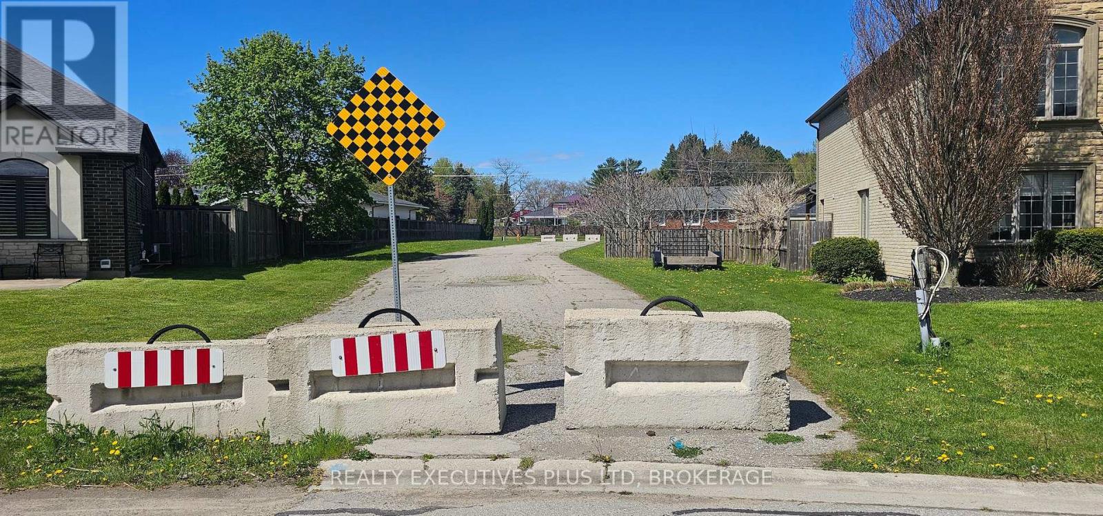 2441 COLANGELO DRIVE, Niagara Falls, Ontario