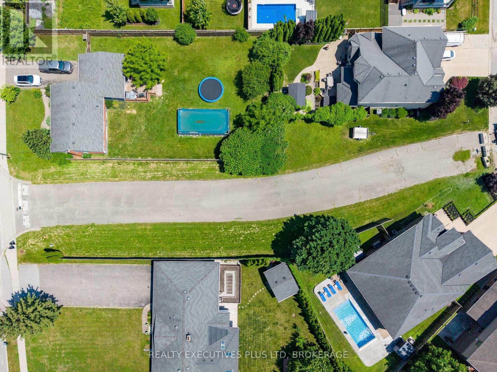 2441 Colangelo Drive, Niagara Falls, Ontario  L2J 0A1 - Photo 6 - X13449402