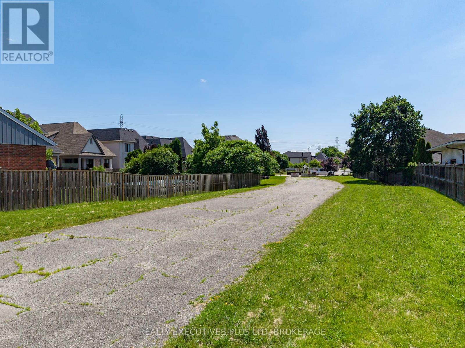 2441 Colangelo Drive, Niagara Falls, Ontario  L2J 0A1 - Photo 7 - X13449402