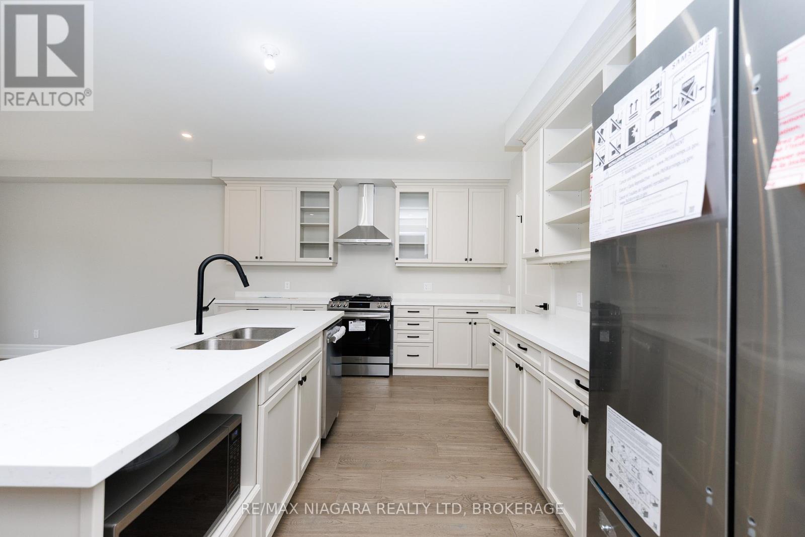 3816 Simpson Lane, Fort Erie, Ontario  L0S 1S0 - Photo 17 - X13449594