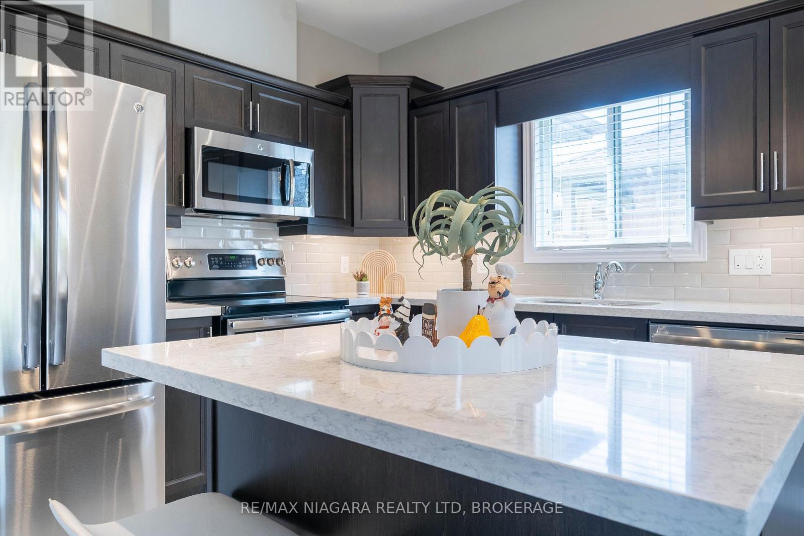 9385 Eagle Ridge Drive, Niagara Falls, Ontario  L2H 0G3 - Photo 21 - X13450666