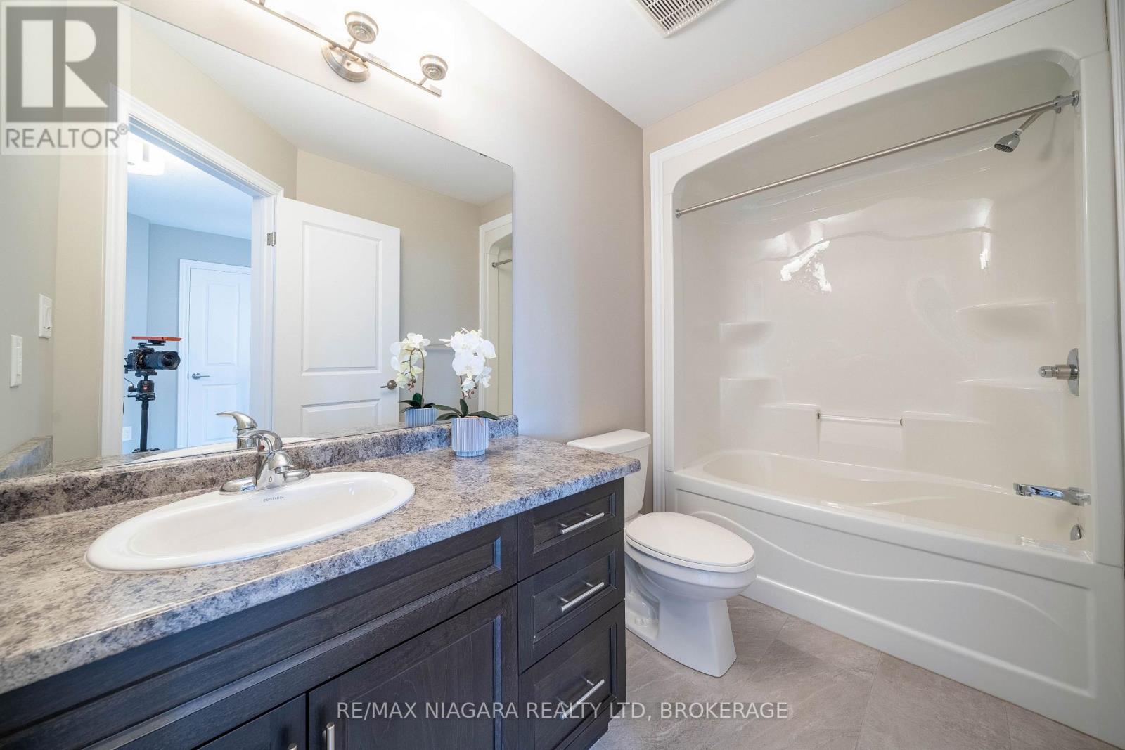 9385 Eagle Ridge Drive, Niagara Falls, Ontario  L2H 0G3 - Photo 29 - X13450666