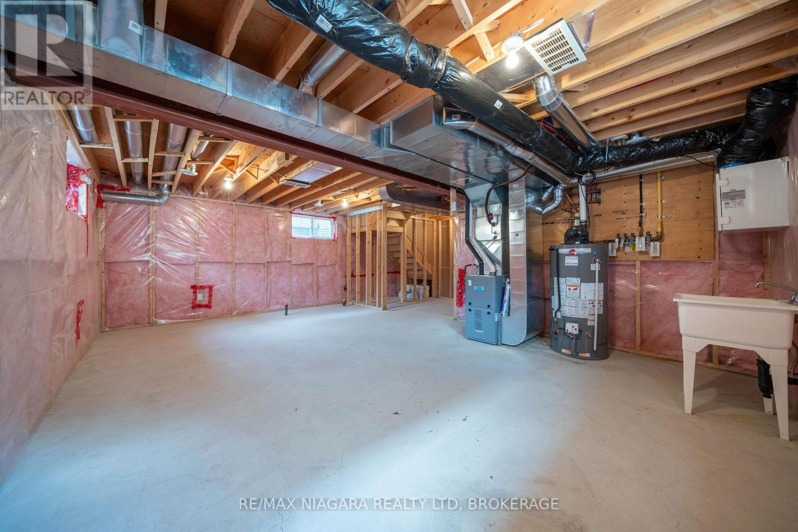 9385 Eagle Ridge Drive, Niagara Falls, Ontario  L2H 0G3 - Photo 38 - X13450666
