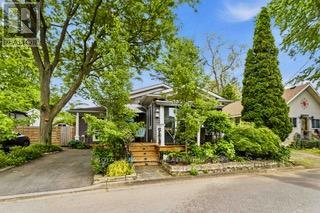 11 Peel Street, St. Catharines, Ontario  L2N 5A2 - Photo 2 - X13451416