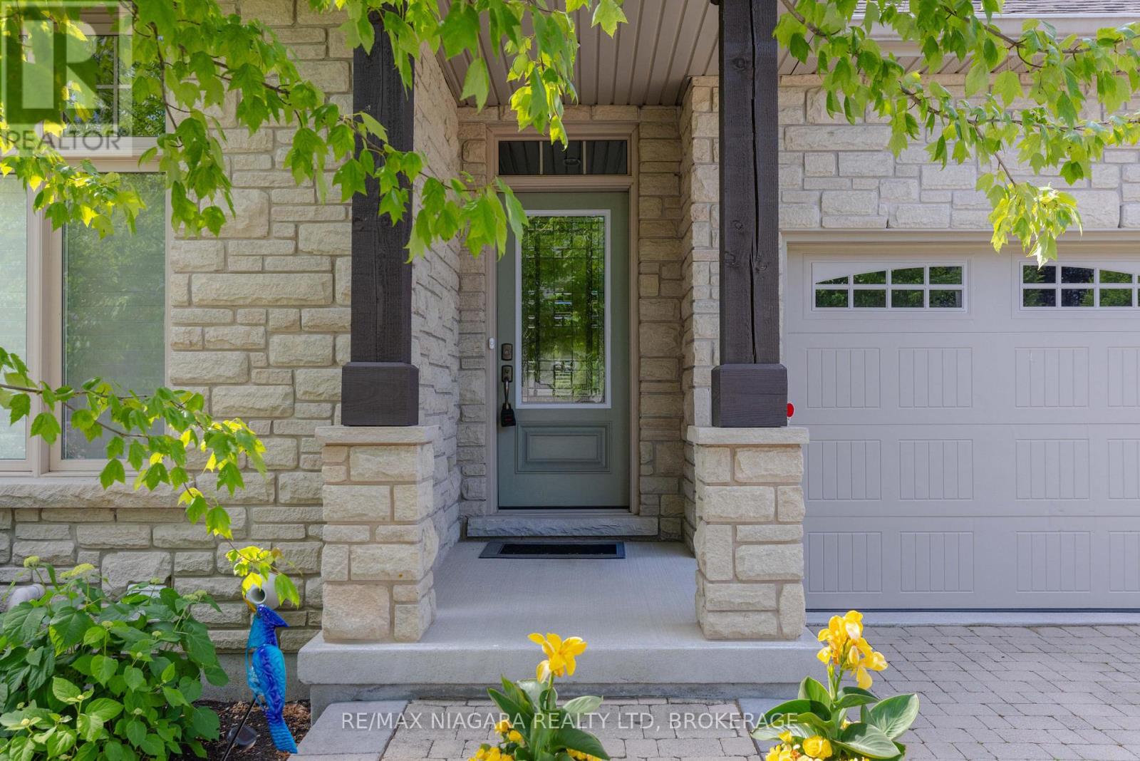 19 Crimson Drive, Niagara-On-The-Lake, Ontario  L0S 1J1 - Photo 2 - X13451720