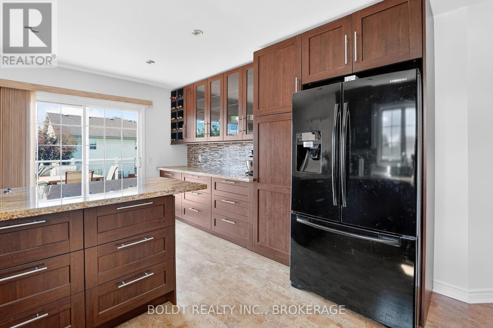 6 Cedar Court, St. Catharines, Ontario  L2S 3V1 - Photo 11 - X13451962