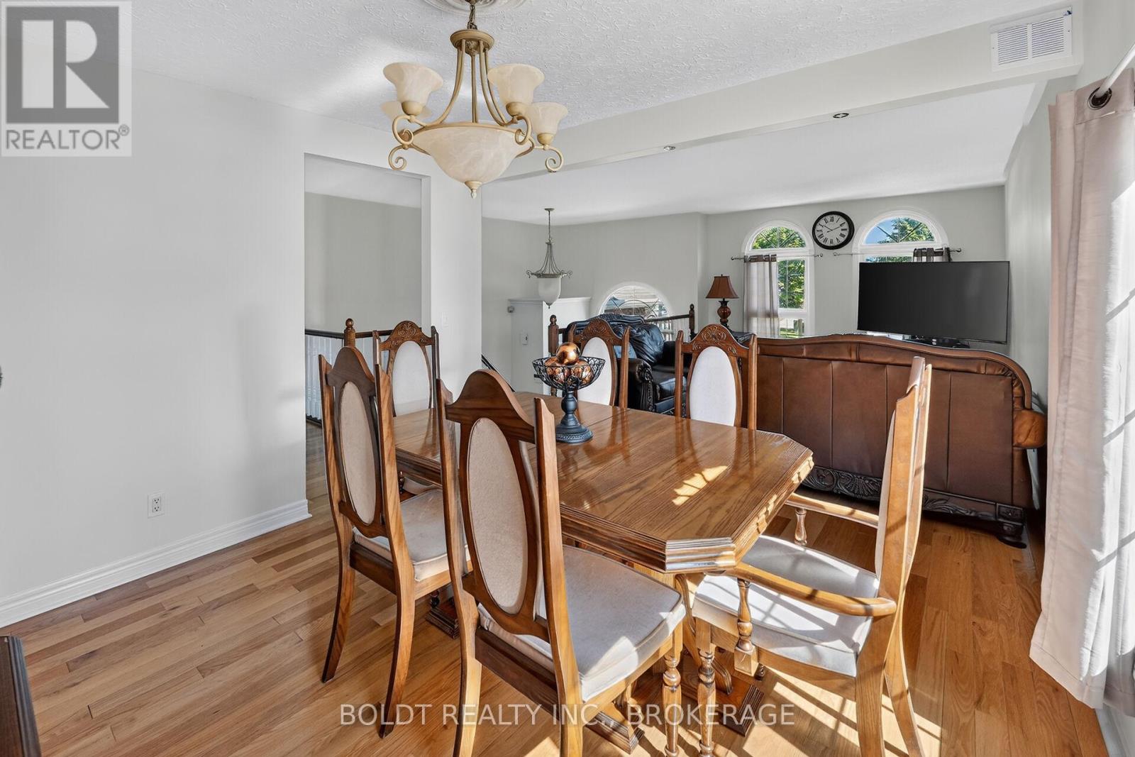 6 Cedar Court, St. Catharines, Ontario  L2S 3V1 - Photo 17 - X13451962
