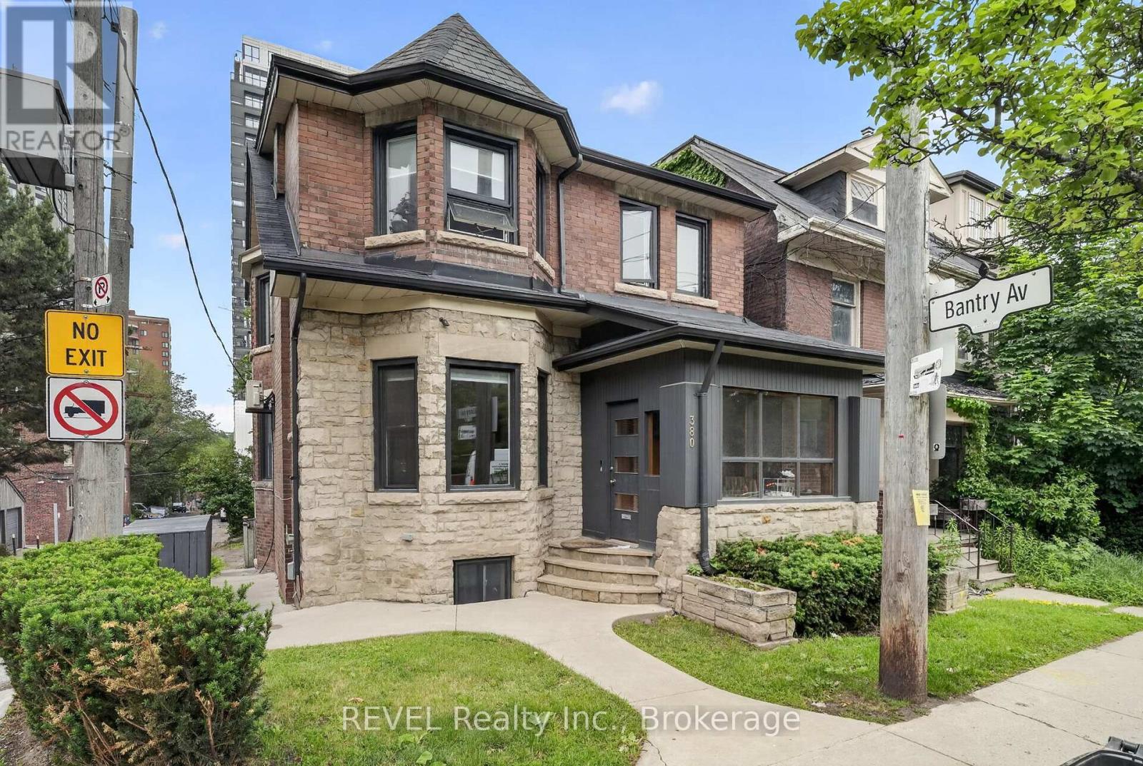 380 SPADINA ROAD, Toronto, Ontario