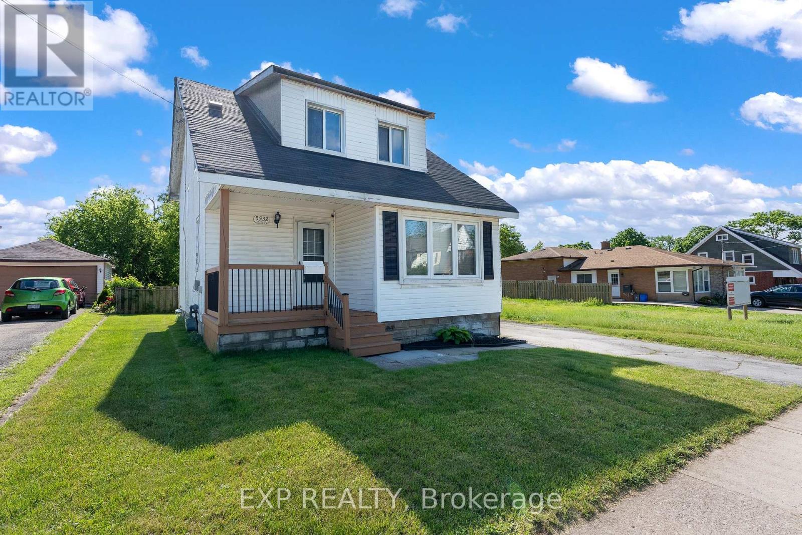 5932 CARLTON AVENUE, Niagara Falls, Ontario