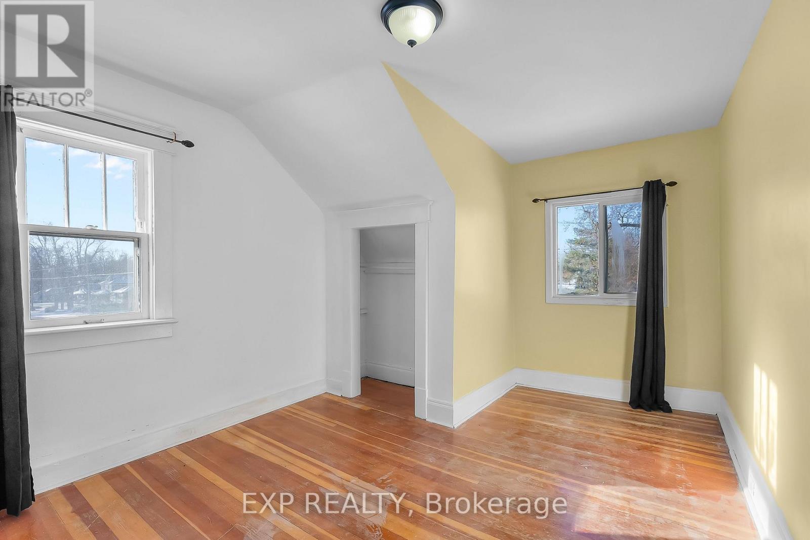 5932 Carlton Avenue, Niagara Falls, Ontario  L2G 5J5 - Photo 13 - X13452826