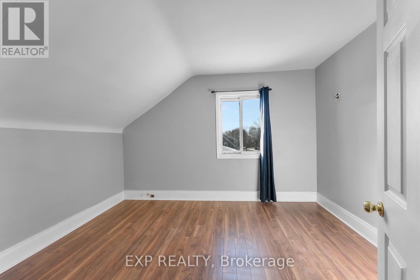 5932 Carlton Avenue, Niagara Falls, Ontario  L2G 5J5 - Photo 15 - X13452826