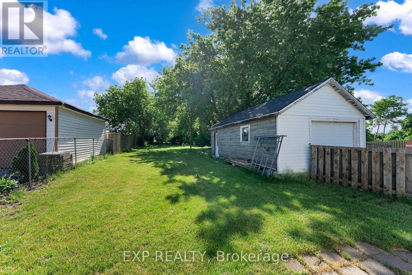 5932 Carlton Avenue, Niagara Falls, Ontario  L2G 5J5 - Photo 4 - X13452826