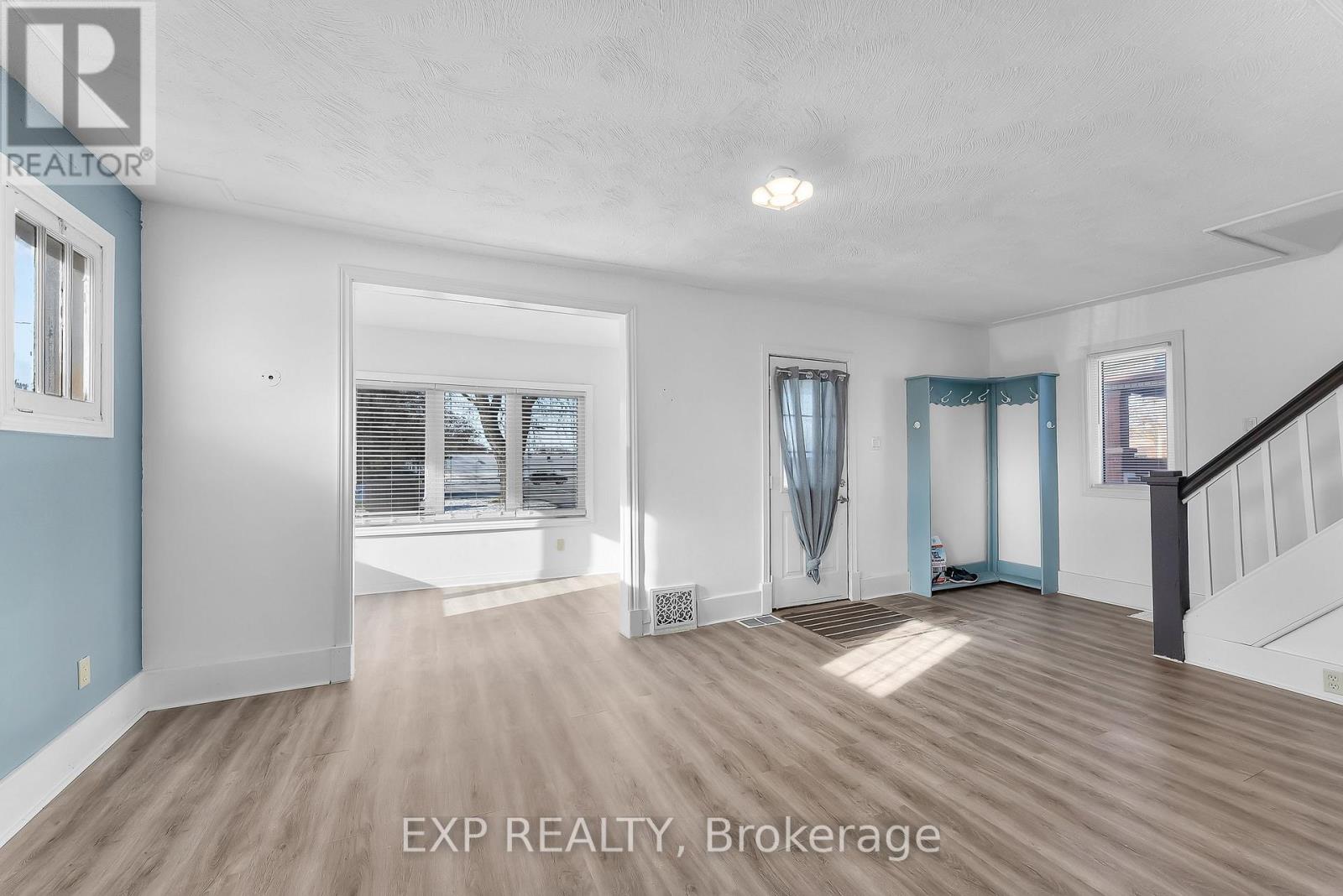 5932 Carlton Avenue, Niagara Falls, Ontario  L2G 5J5 - Photo 8 - X13452826