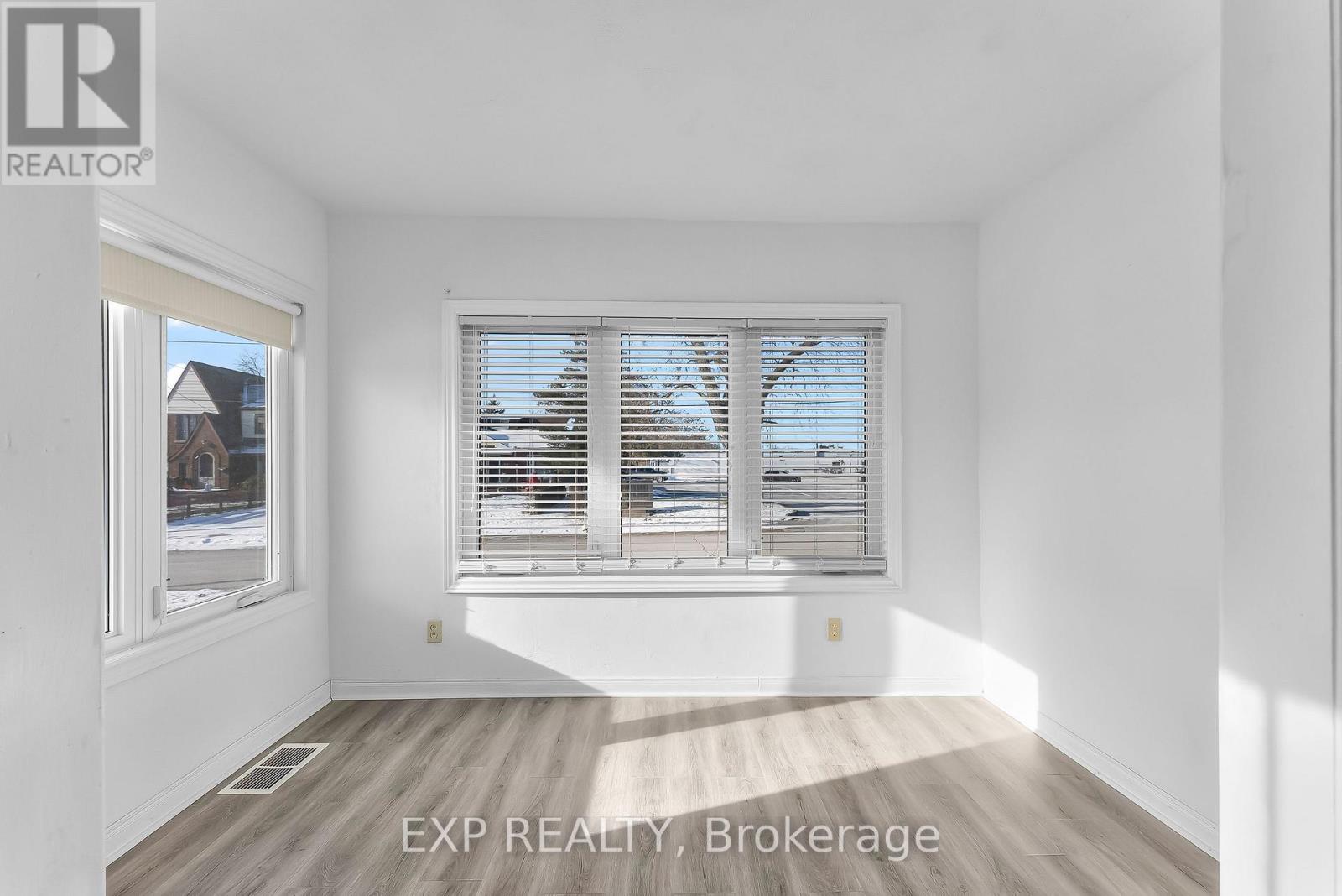 5932 Carlton Avenue, Niagara Falls, Ontario  L2G 5J5 - Photo 9 - X13452826