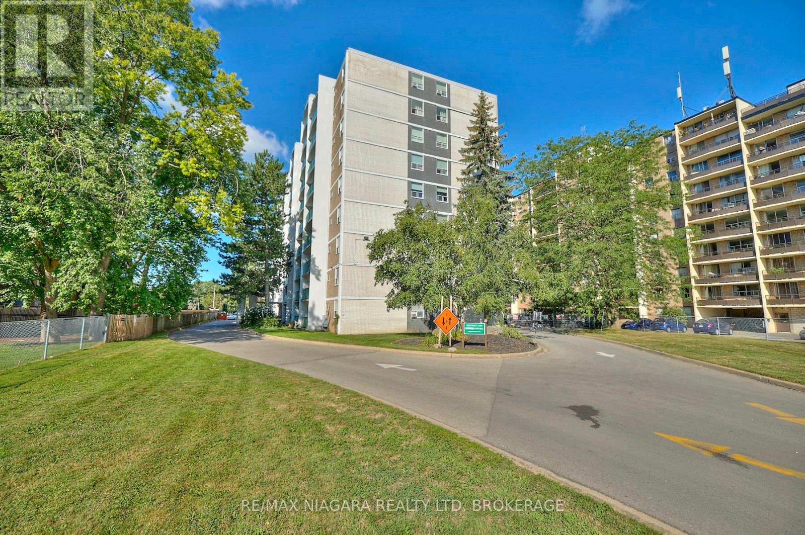 710 - 359 Geneva Street, St. Catharines, Ontario  L2N 2G5 - Photo 2 - X13452842