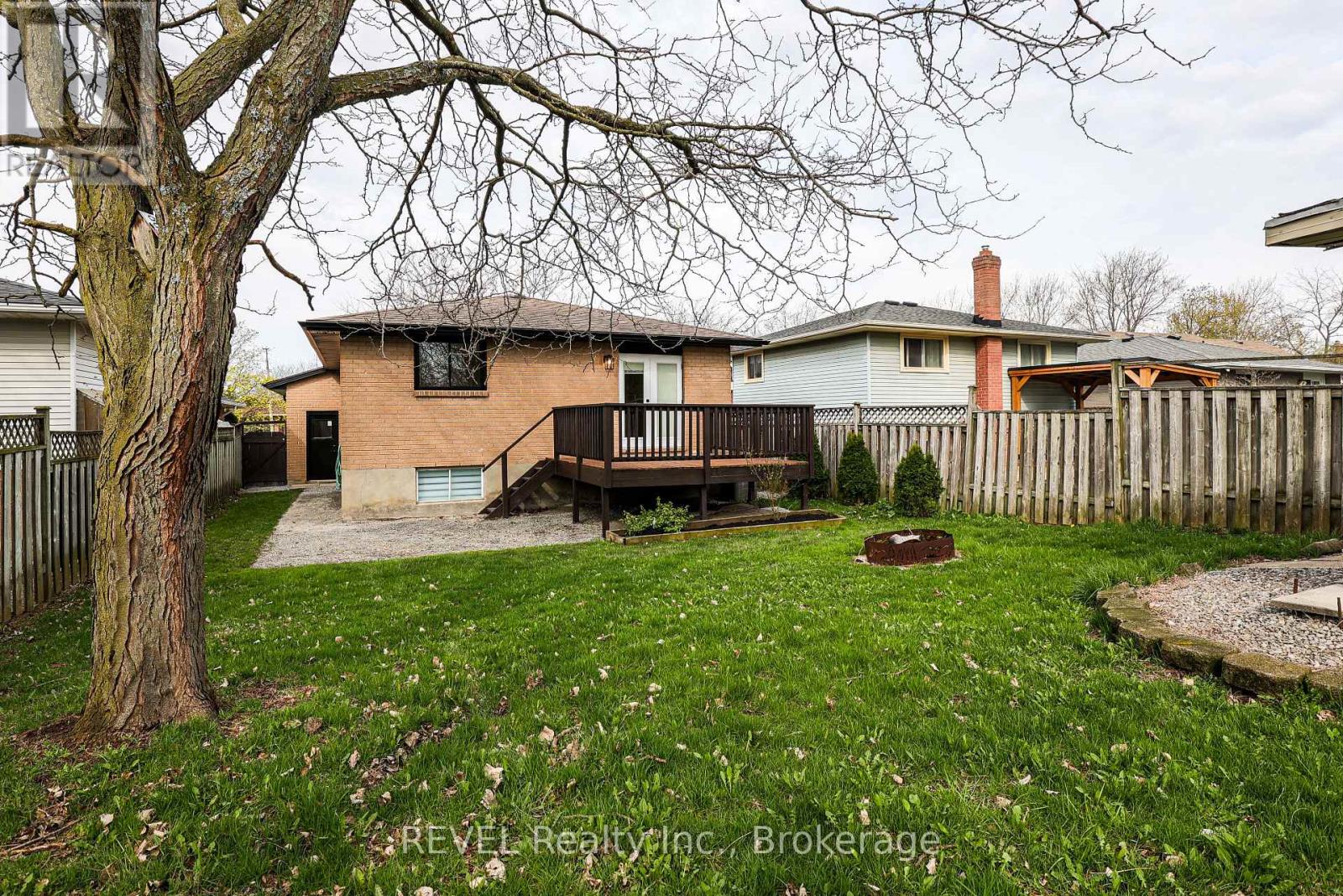 12 Andrea Drive, St. Catharines, Ontario  L2S 3N7 - Photo 7 - X13453344