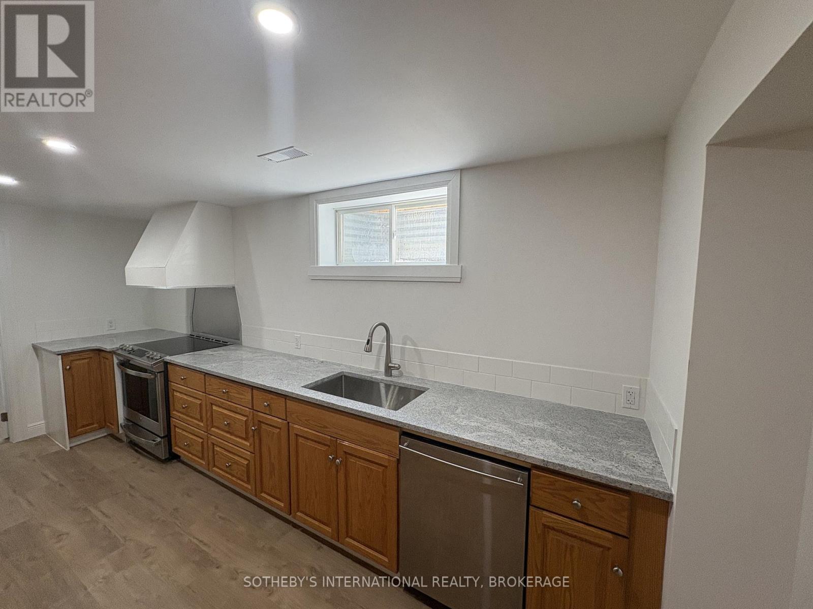 71 Stella Street, Pelham, Ontario  L0S 1E7 - Photo 8 - X13453600