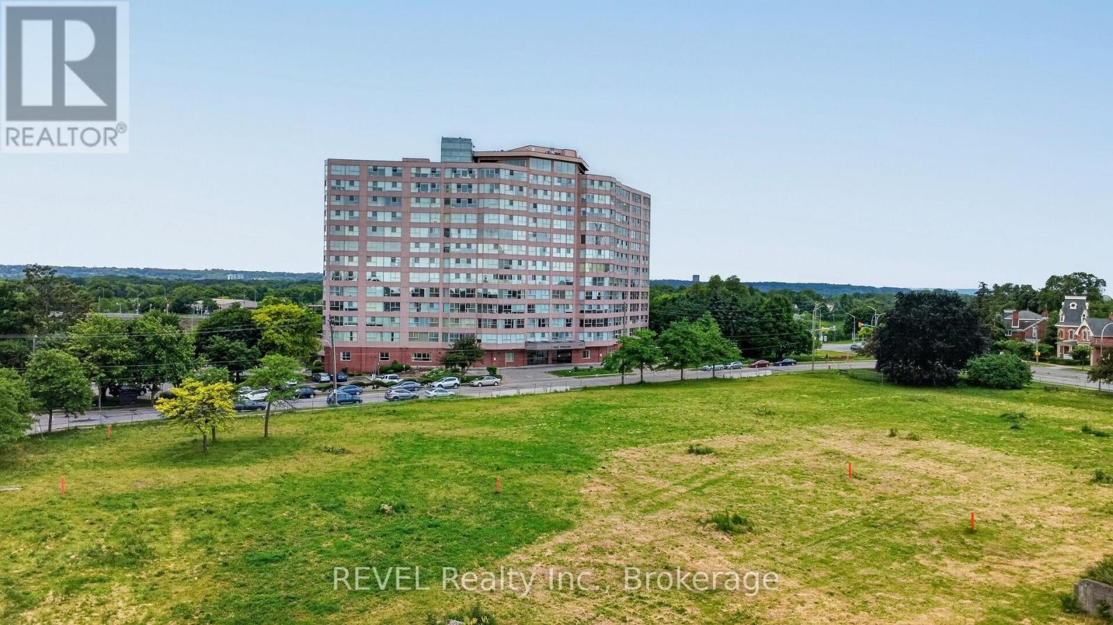 207 - 7 Gale Crescent, St. Catharines, Ontario  L2R 7M8 - Photo 2 - X13453838