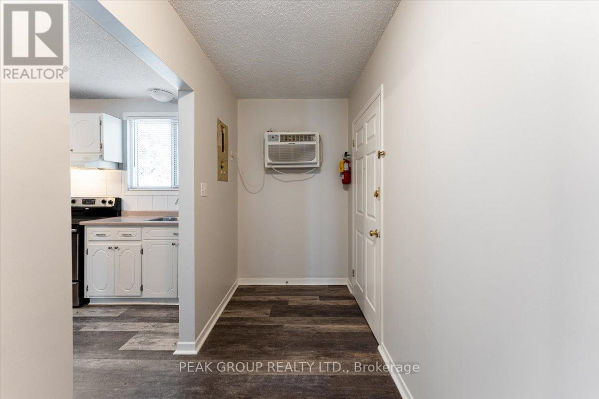 2 - 4386 Drummond Road, Niagara Falls, Ontario  L2E 6C3 - Photo 5 - X13453906