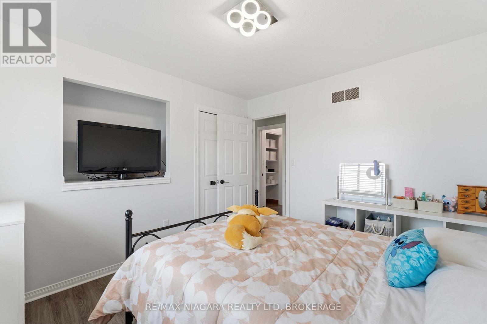 661 Carl Road, Thorold, Ontario  L0S 1K0 - Photo 17 - X13454338