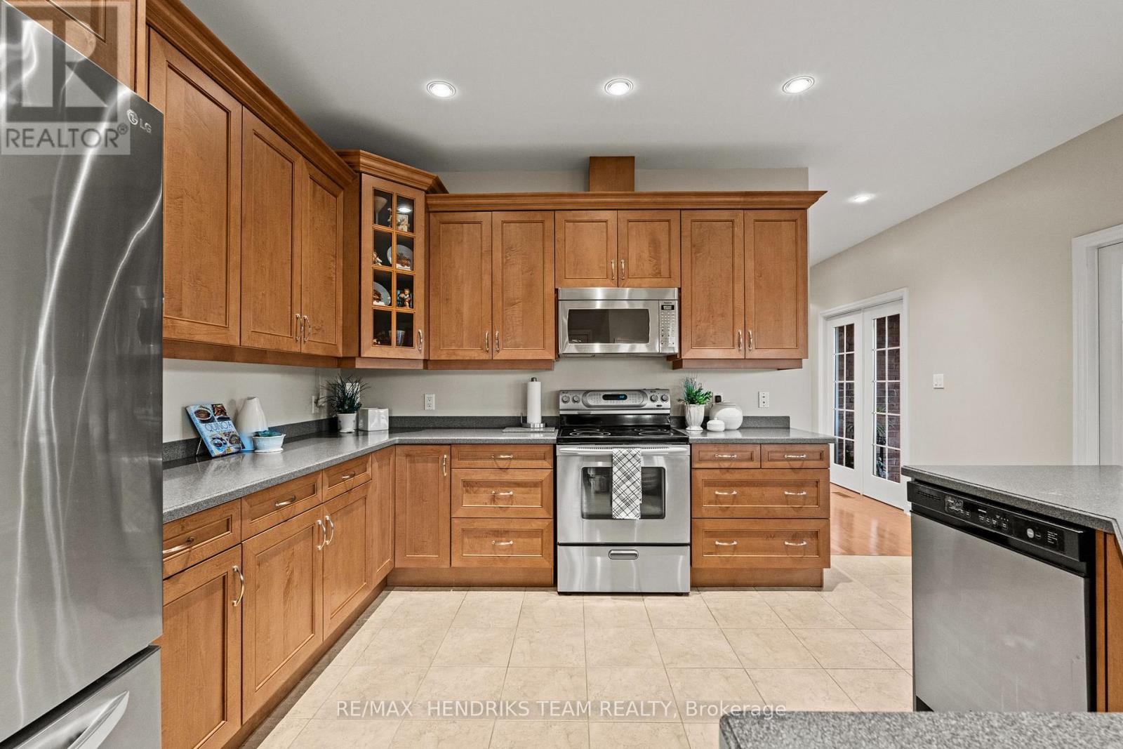 5045 Michener Road, Fort Erie, Ontario  L0S 1R0 - Photo 21 - X13454858