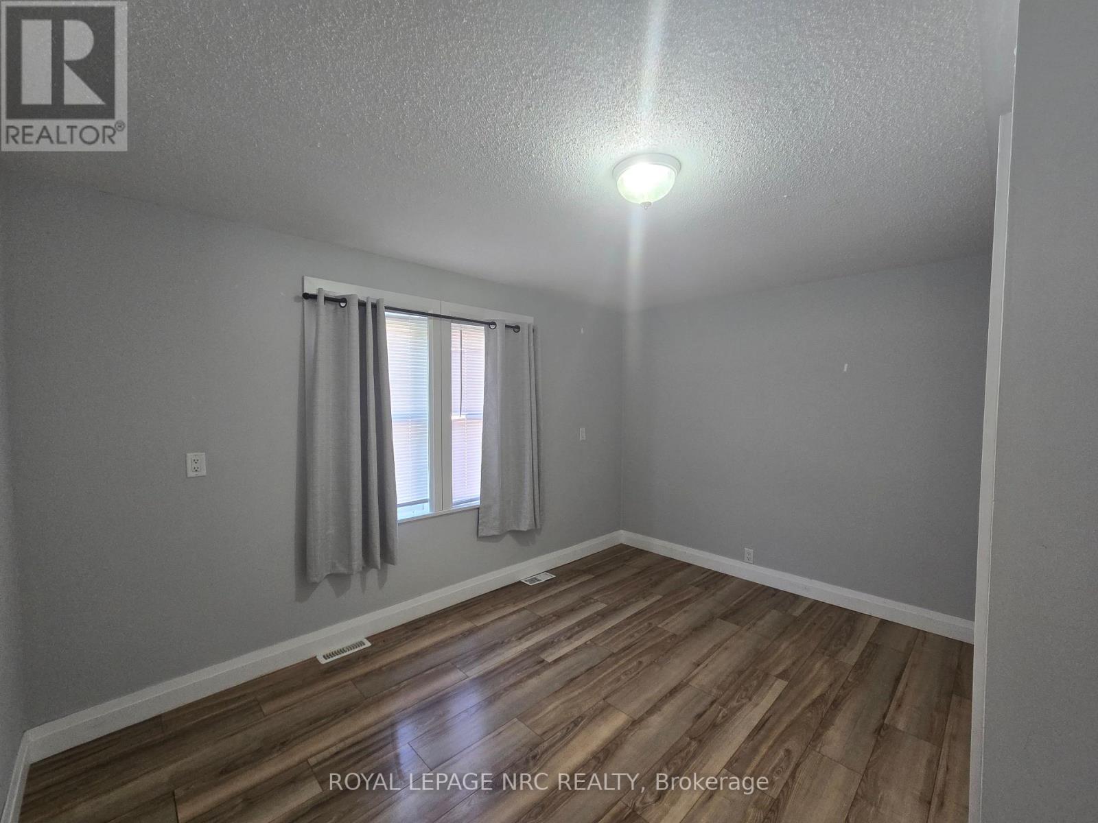 Main - 271 Emerick Avenue, Fort Erie, Ontario  L2A 2W4 - Photo 8 - X13454952