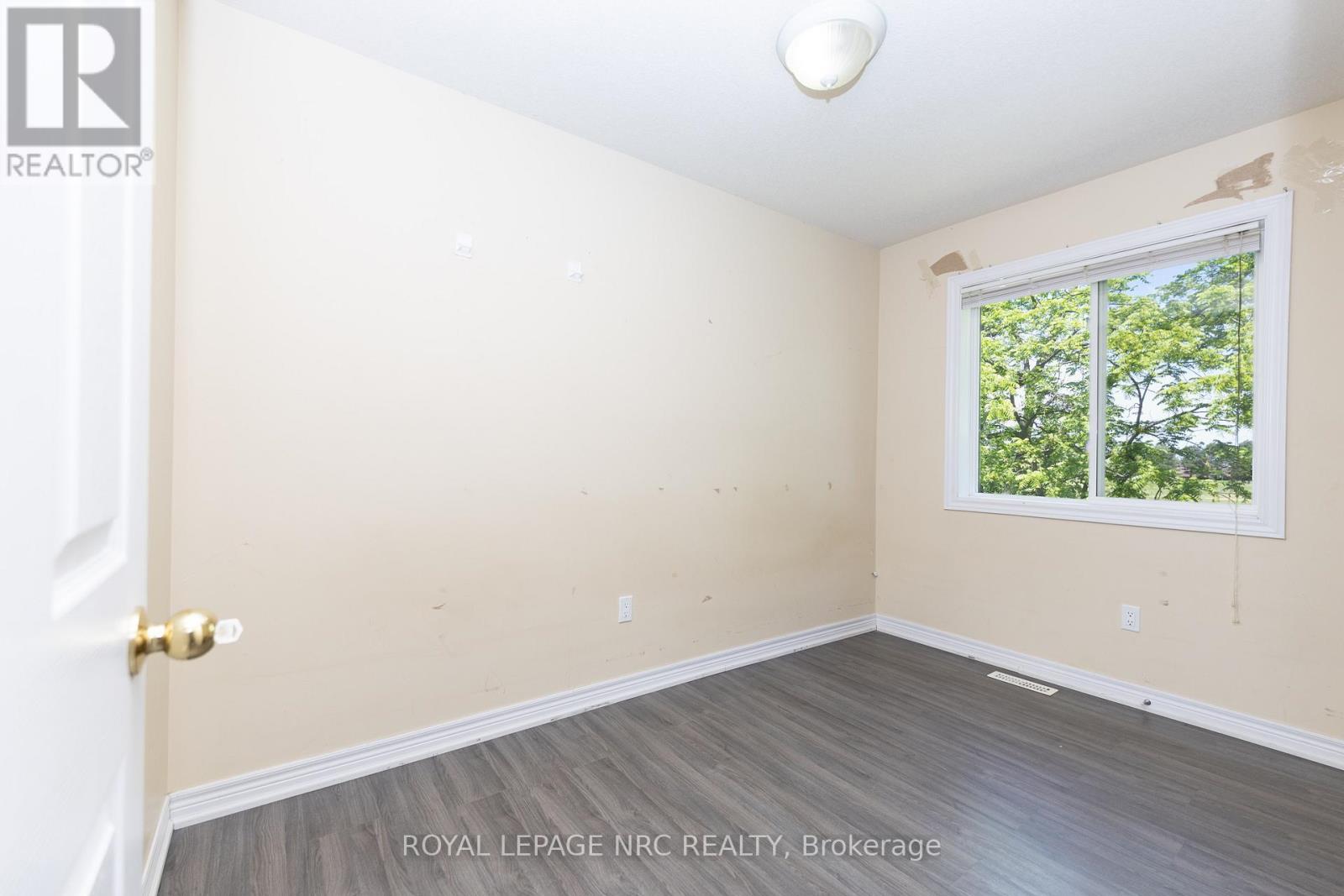 34 Chloe Street, St. Catharines, Ontario  L2P 0A5 - Photo 11 - X13455198