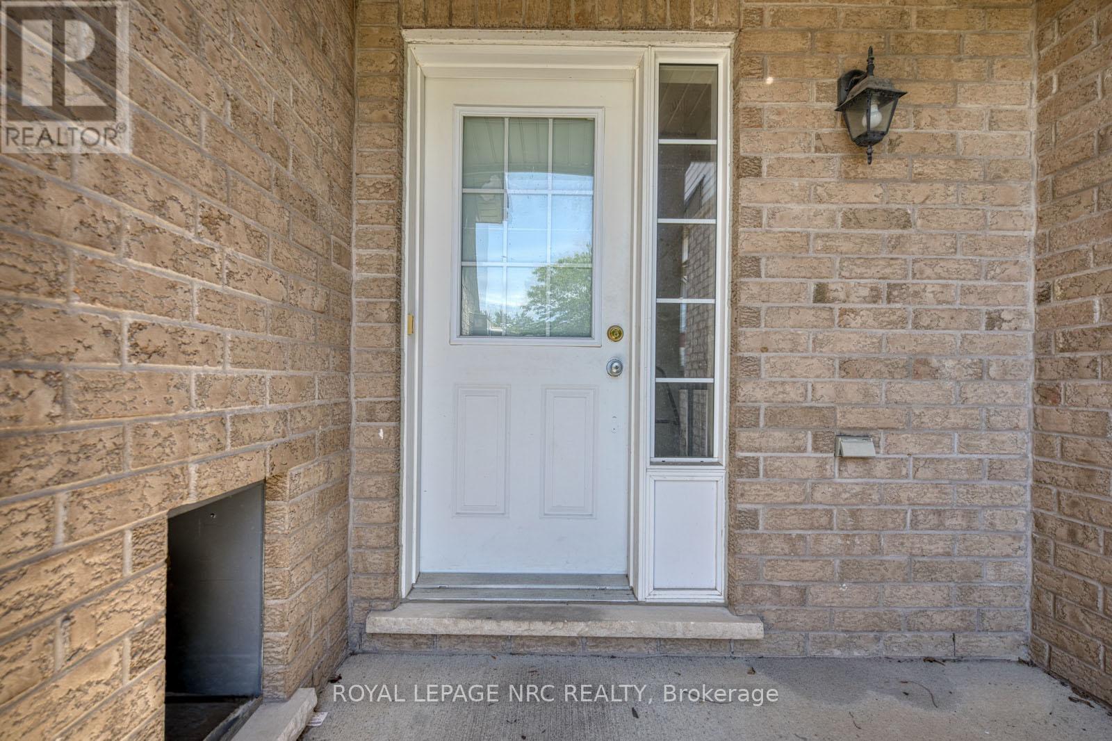 34 Chloe Street, St. Catharines, Ontario  L2P 0A5 - Photo 2 - X13455198