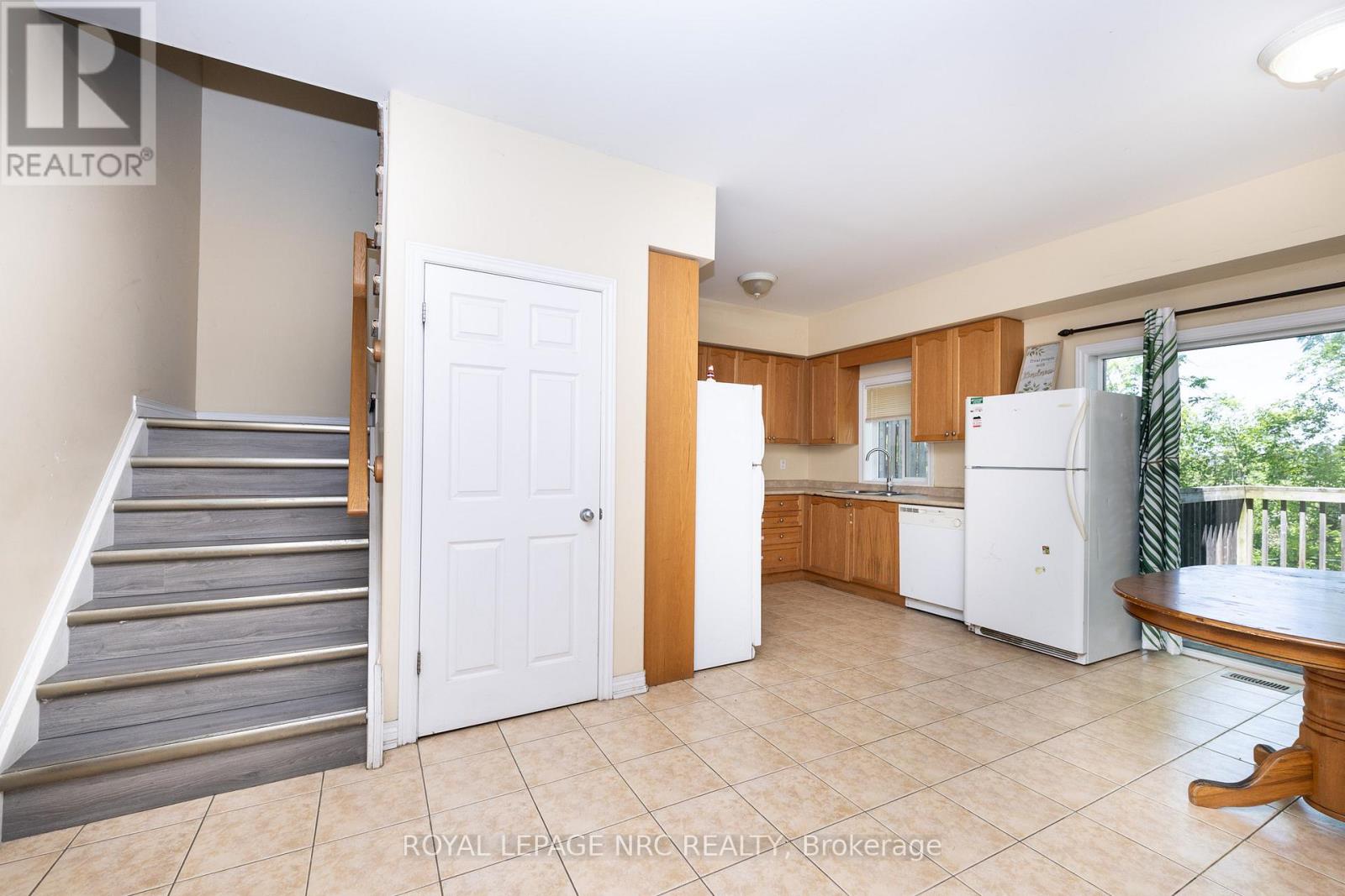 34 Chloe Street, St. Catharines, Ontario  L2P 0A5 - Photo 6 - X13455198