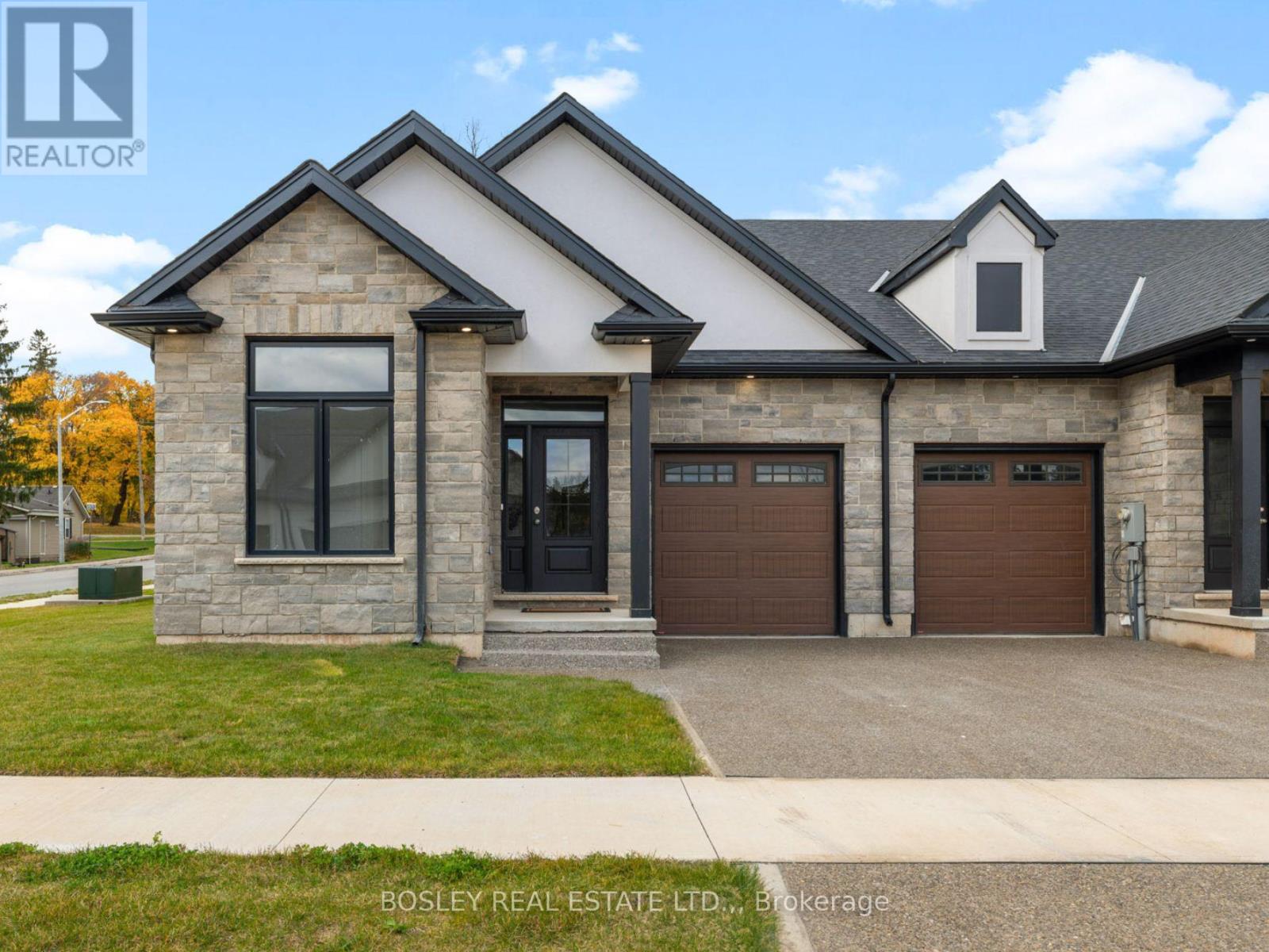 526 ROYAL RIDGE DRIVE, Fort Erie, Ontario