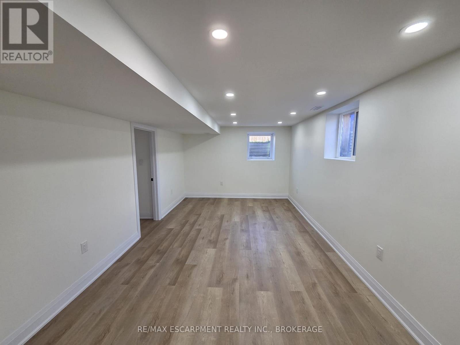 Lower - 12 Ferndale Avenue, St. Catharines, Ontario  L2P 1V3 - Photo 6 - X13456742