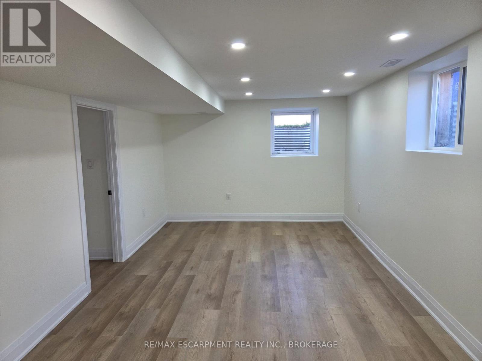 Lower - 12 Ferndale Avenue, St. Catharines, Ontario  L2P 1V3 - Photo 7 - X13456742