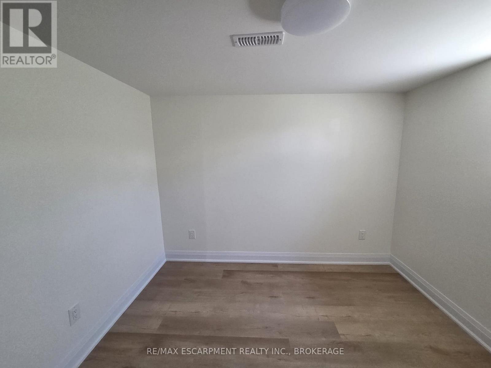 Lower - 12 Ferndale Avenue, St. Catharines, Ontario  L2P 1V3 - Photo 9 - X13456742
