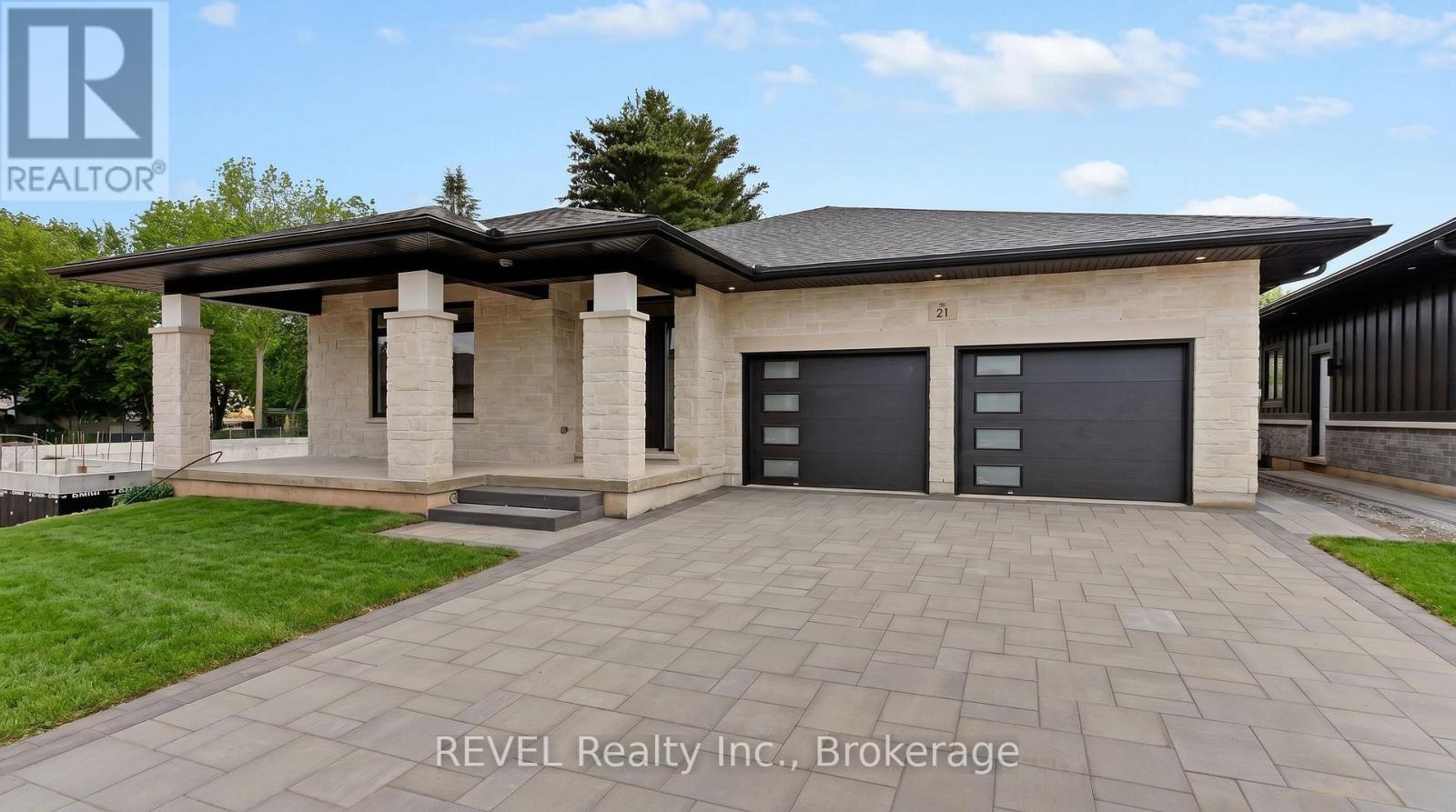 23 Accursi Crescent, Pelham, Ontario  L0S 1E4 - Photo 2 - X13457316
