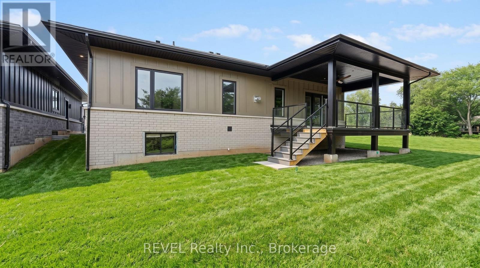 23 Accursi Crescent, Pelham, Ontario  L0S 1E4 - Photo 38 - X13457316