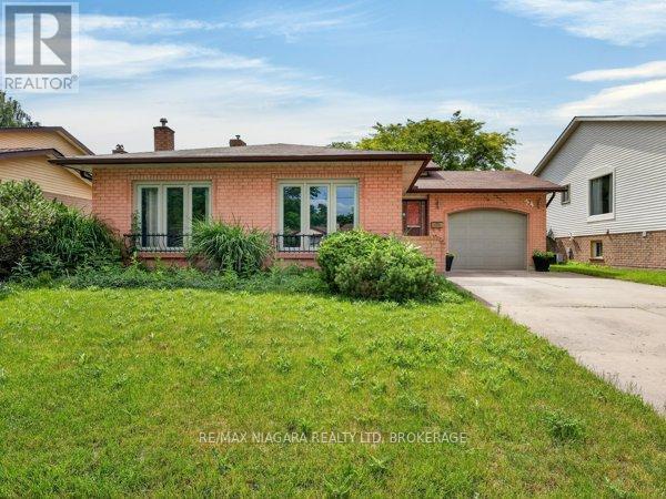 34 CRESTCOMBE ROAD, St. Catharines, Ontario
