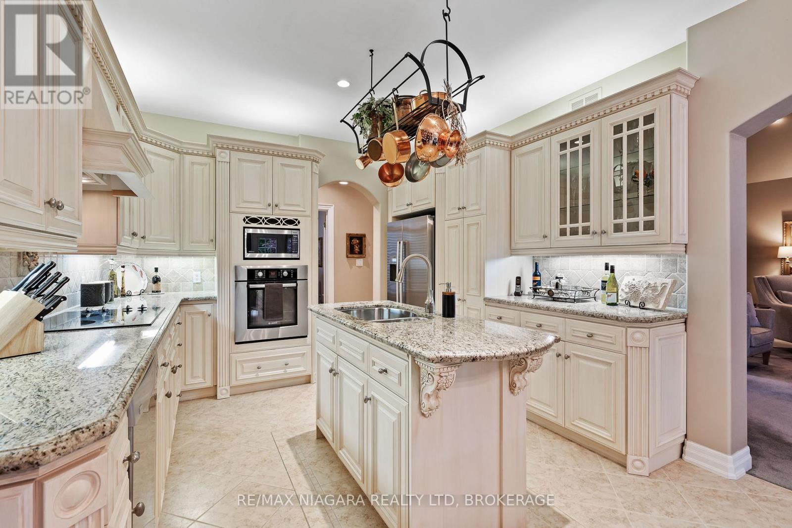 9 Lucia Court, Niagara-On-The-Lake, Ontario  L0S 1J0 - Photo 13 - X13460192