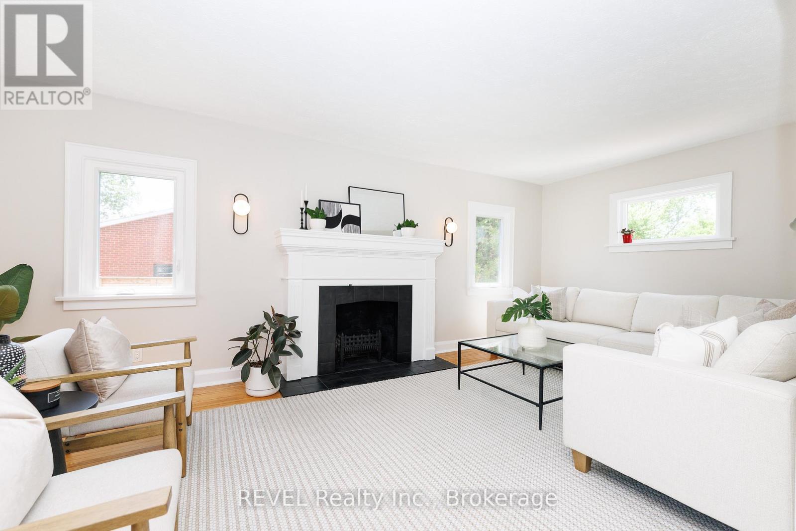 299 First Avenue, Welland, Ontario  L3C 1Z1 - Photo 8 - X13460206