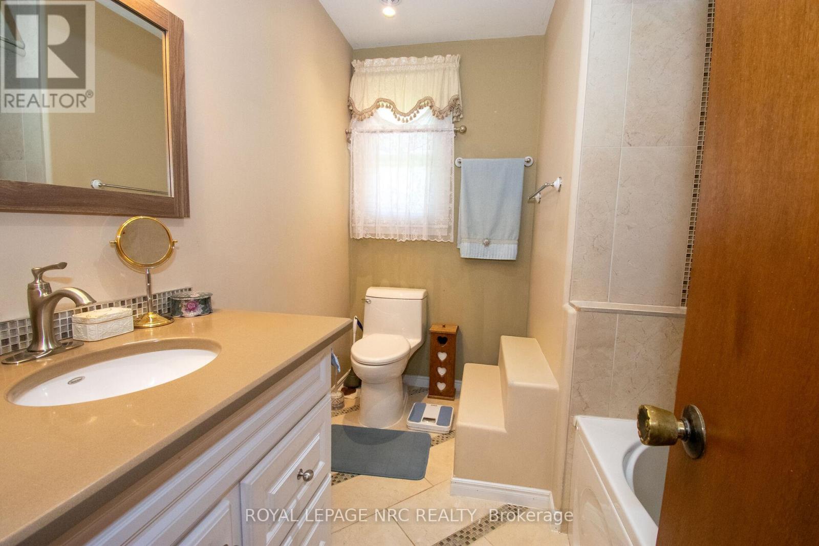 34 Woodington Place, Welland, Ontario  L3C 2J2 - Photo 29 - X13461100