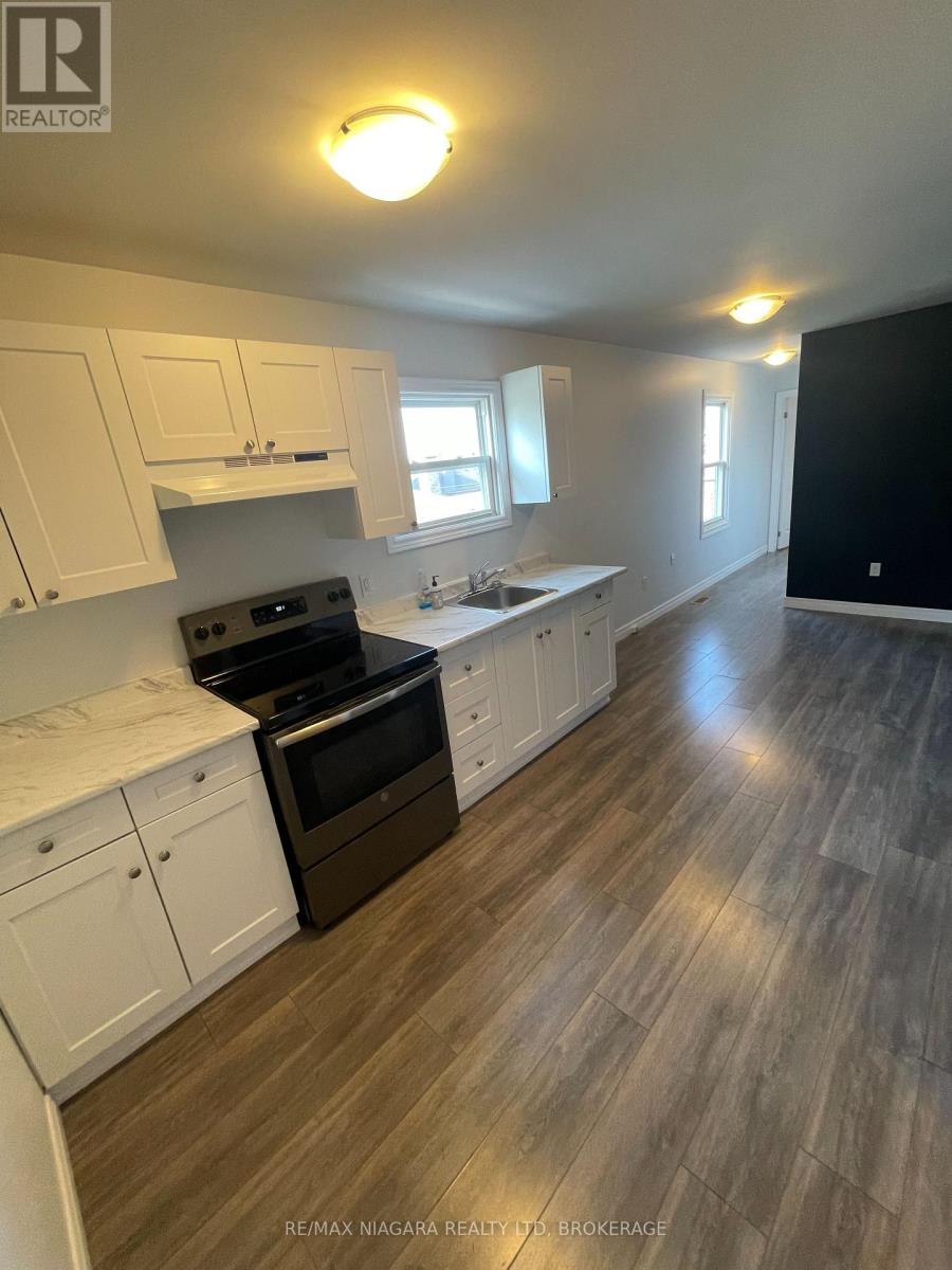 C - 117 Lyons Avenue, Welland, Ontario  L3B 1L9 - Photo 2 - X13461314
