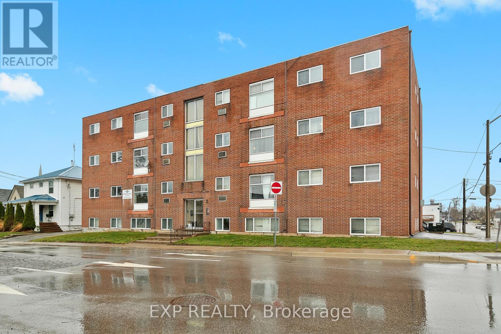 4663 HURON STREET, Niagara Falls, Ontario