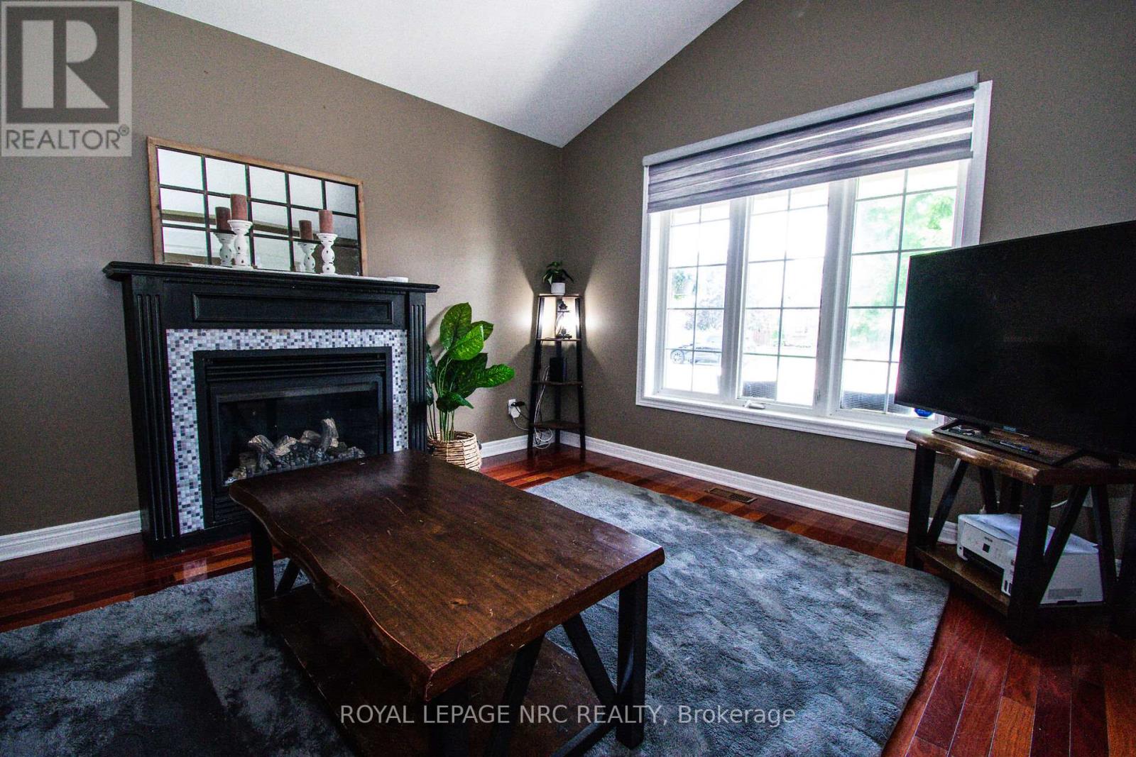 15 Arlene Street, St. Catharines, Ontario  L2S 4C9 - Photo 6 - X13461780
