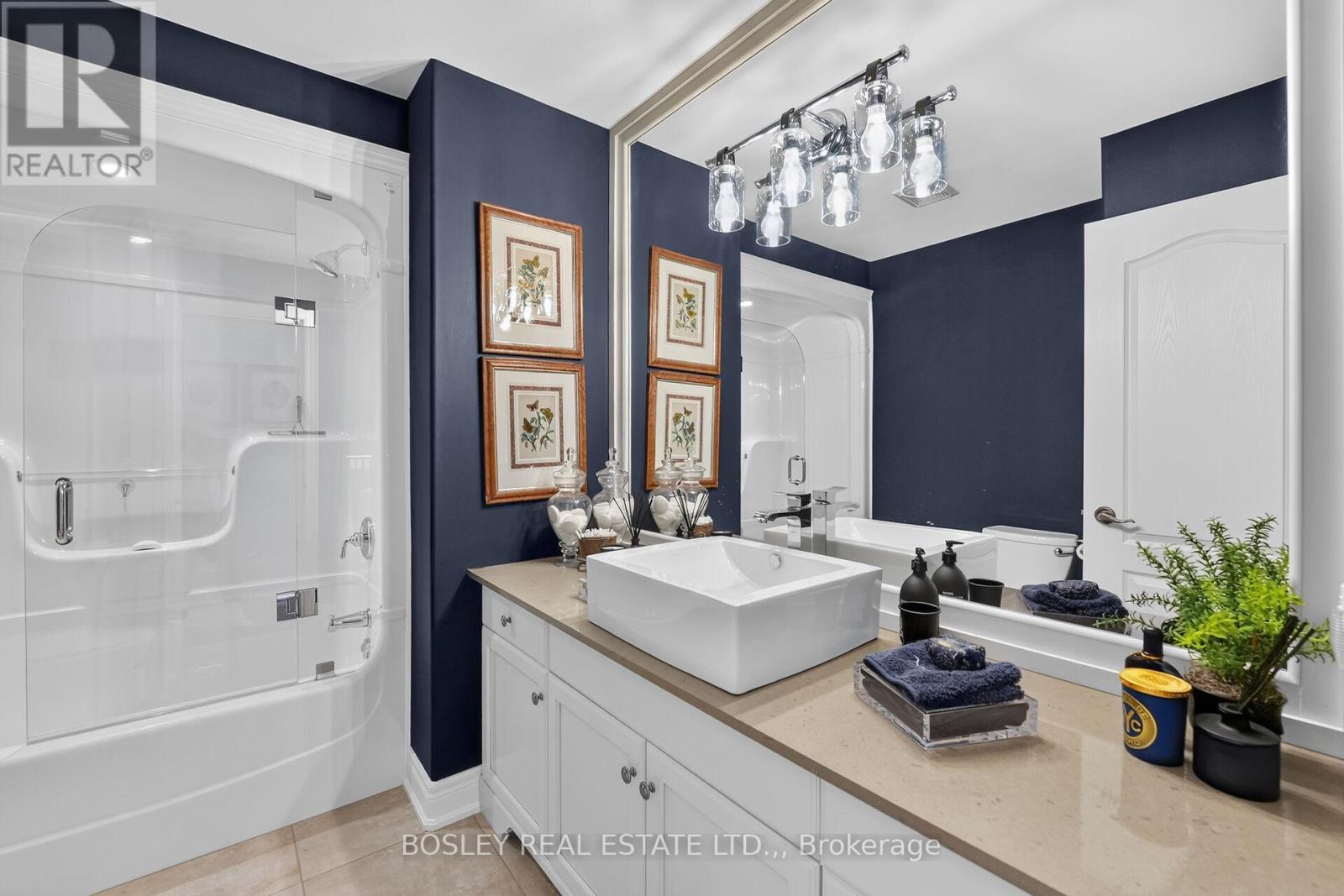 Unit 5 - 175 Queen Street, Niagara-On-The-Lake, Ontario  L0S 1J0 - Photo 32 - X13464028