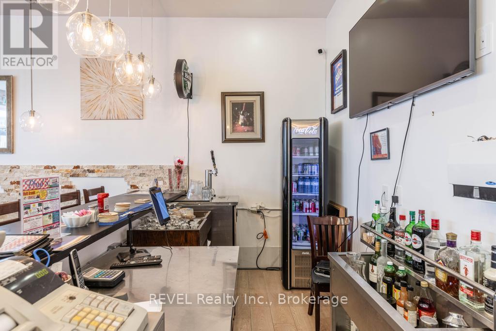 B2 - 344 Glendale Avenue, St. Catharines, Ontario  L2T 4E3 - Photo 13 - X13465150